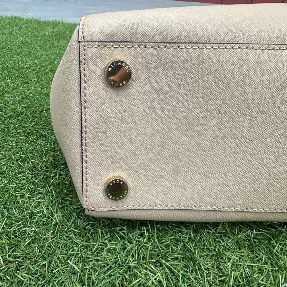 Michael Kors Ellis LG Saffiano Leather Shoulder Tote Satchel Oyster Preppy Glam - Picture 7 of 15